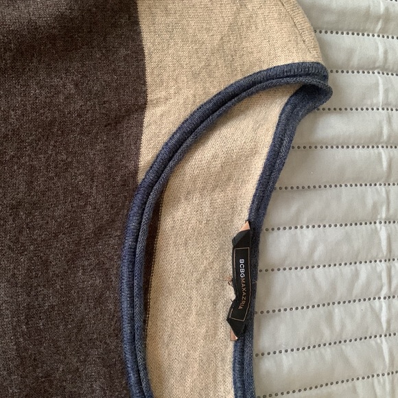 BCBG sweater - Picture 3 of 8